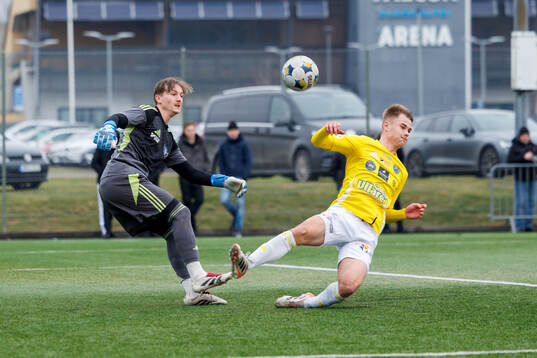 Böljan Falkenbergs målvakt Viktor Dryselius och