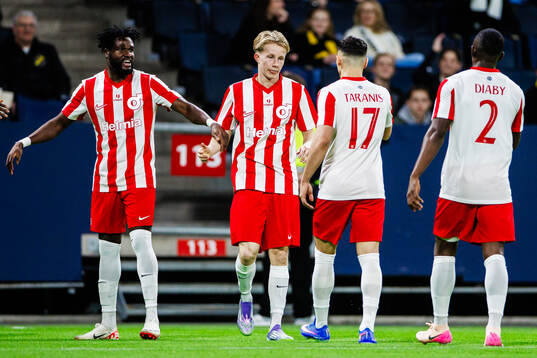 Degerfors Olle Leonardsson jublar