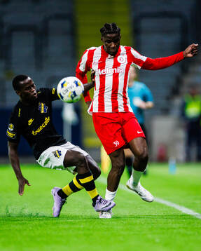 AIKs Stanley Wilson Omondi och Degerfors Philippe Ndinga
