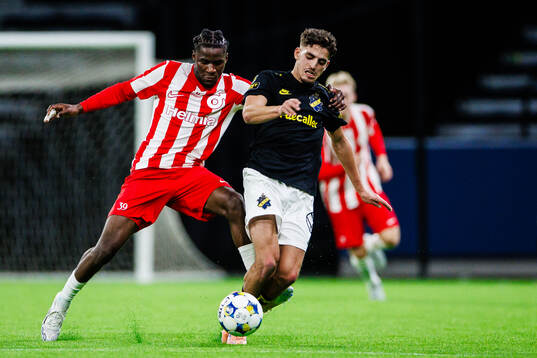Degerfors Philippe Ndinga Ossiabadjouo och AIKs Taha Ayari