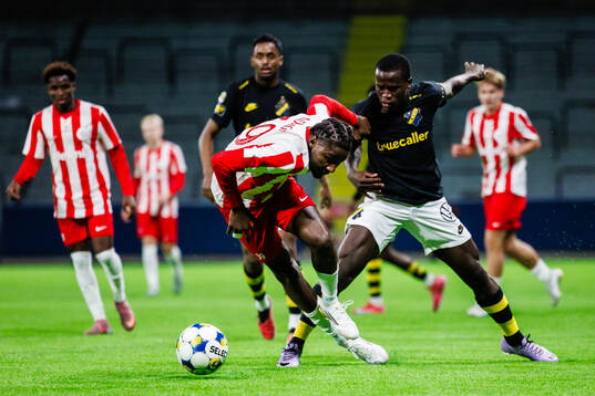 Degerfors Philippe Ndinga Ossiabadjouo och AIKs Stanley