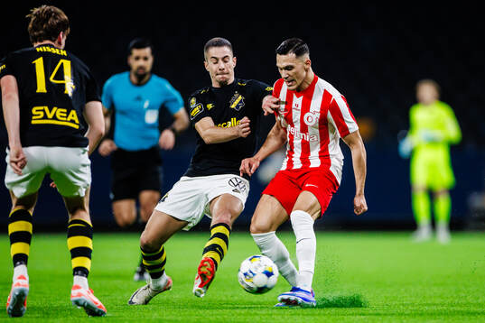 AIKs Dino Besirovic och Degerfors Arman Taranis