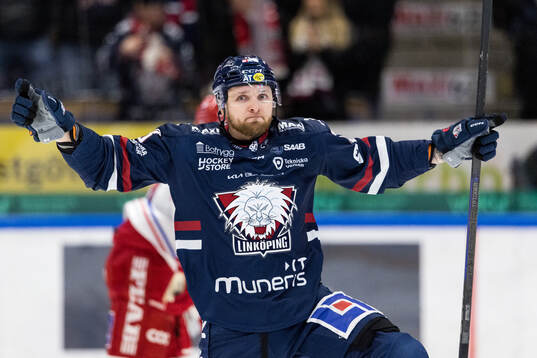 Linköpings Robin Kovacs jublar