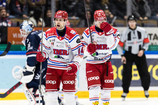Timrås Emil Pettersson jublar