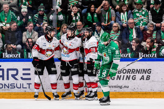 Rögles Mark Friedman deppar medan Malmö Redhawks William