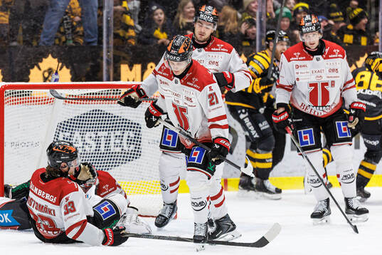 Örebros Christopher Mastomäki och Patrik Puistola  deppar