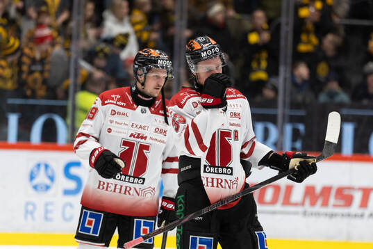 Örebros Patrik Karlkvist och Christopher Mastomäki  deppar
