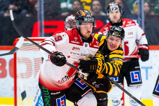 Örebros Patrik Karlkvist och Skellefteås Oliver Okuliar