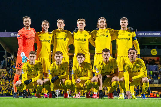 The starting eleven of Bodø/Glimt pose for a team photo
