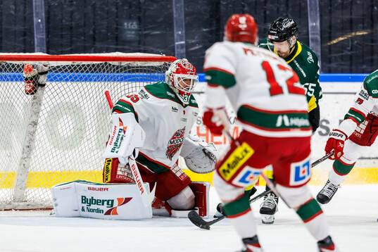 Modos målvakt Adam Werner