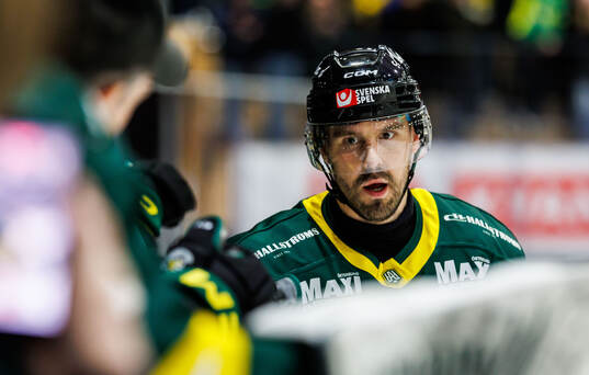 Östersunds Linus Videll jublar