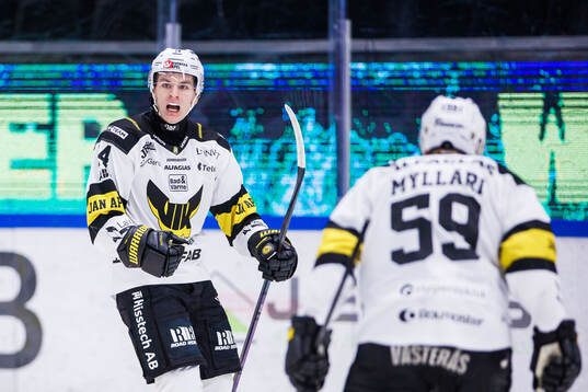 Västerås Max Karlsson jublar
