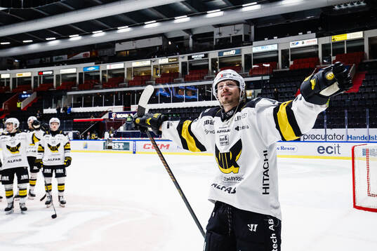 Västerås Jimmie Jansson Lorek jublar med lagkamrater