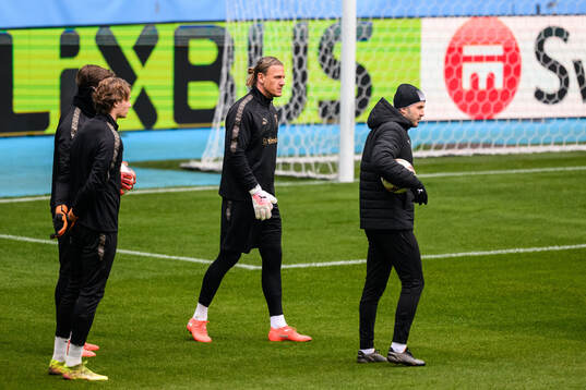 Goalkeeper Johan Dahlin and goalkeeper coach Zlatan Azinovic