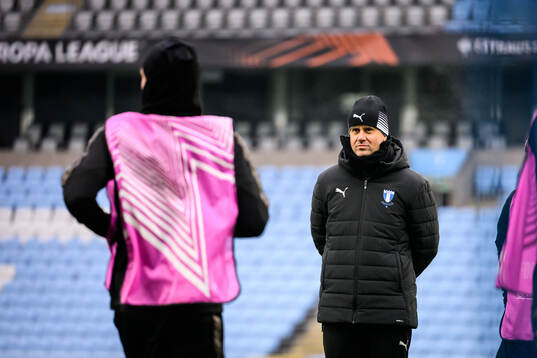 Head coach Miguel Angel Ramirez