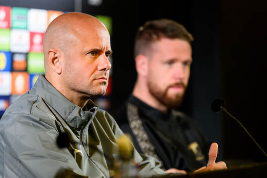 Head coach Miguel Angel Ramirez and Pontus Jansson