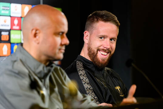 Head coach Miguel Angel Ramirez and Pontus Jansson