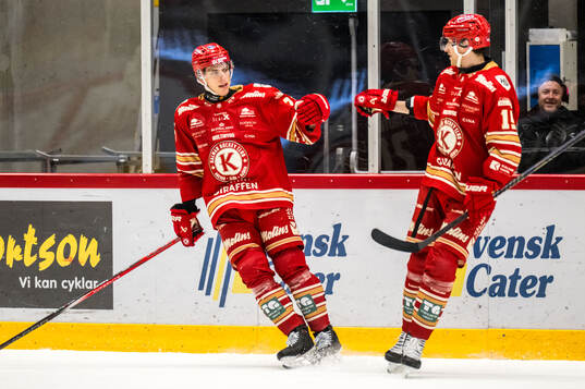 Kalmars Matthew Struthers och Andrej Sustr jublar