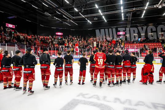 Kalmars spelare jublar