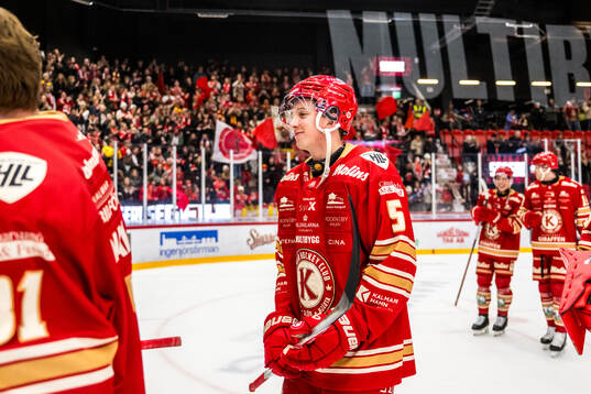 Kalmars Tobias Aronsson jublar