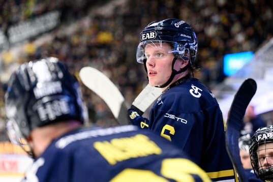 HV71s Karl Annborn