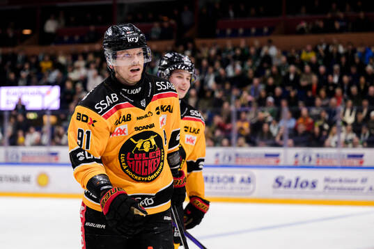 Luleås Brian O'Neill jublar