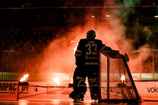 Färjestads målvakt Emil Larmi