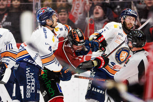 Växjös Keegan Lowe och Örebros Noah Steen