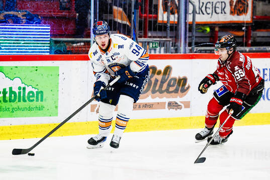 Växjös Joel Persson och Örebros David Quenneville