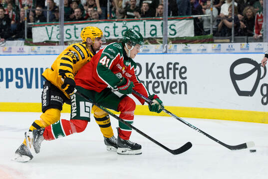Skellefteås Emil Djuse och Frölundas Ivar Stenberg