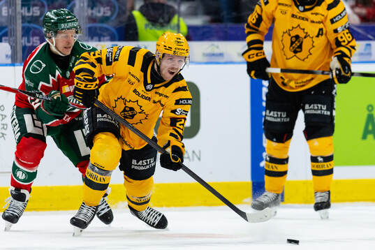 Frölundas Max Friberg och Skellefteås Mikkel Aagaard