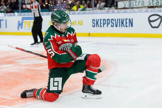 Frölundas Arttu Ruotsalainen jublar