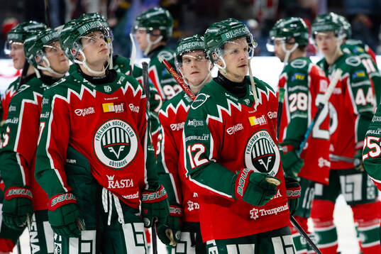 Frölundas Isac Born och Max Friberg deppar