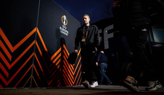 Oscar Lewicki of Malmö FF arrives at the stadium