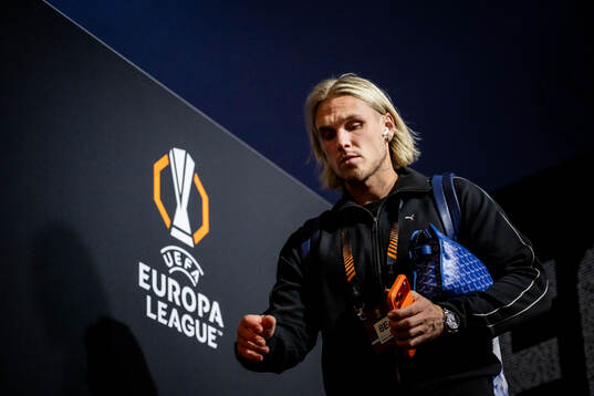 Arnor Sigurdsson of Malmö FF arrives at the stadium