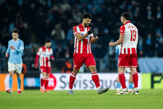 Rodrigao of Crvena Zvezda celebrate