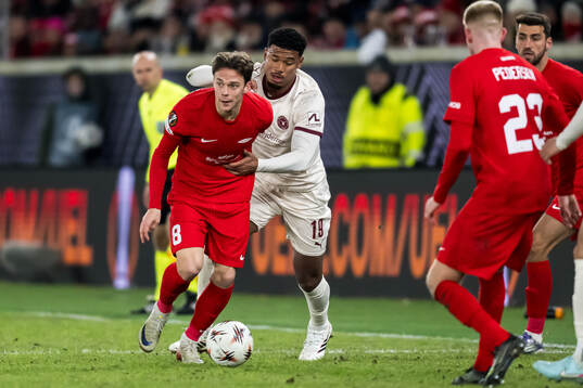 Felix Horn Myhre  of Brann and Pedro Bravo of Midtjylland