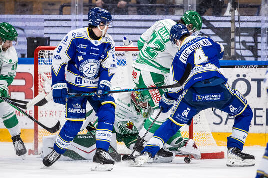 Rögles Daniel Zaar och målvakt Christoffer Rifalk och
