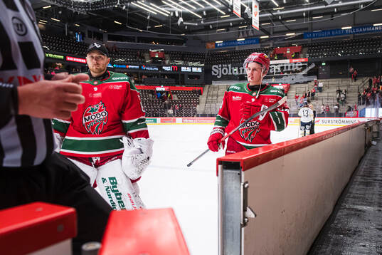 Modos målvakt Edvin Olofsson och Hugo Hallin