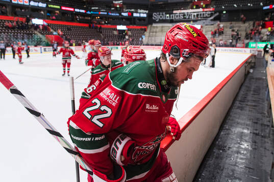 Modos Måns Carlsson deppar