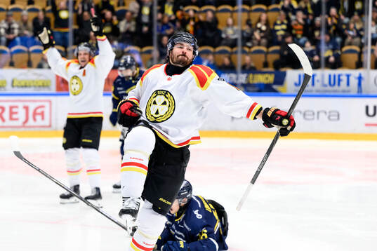 Brynäs Michal Kempny jublar