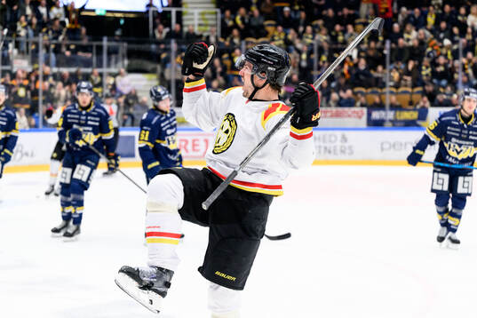 Brynäs Robert Hägg jublar