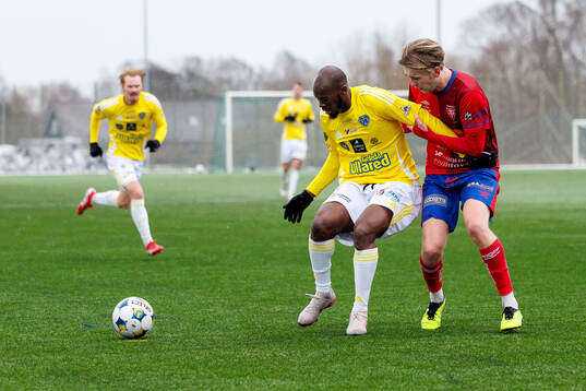 Falkenbergs Lassina Sangaré och Tvååkers Gabriel