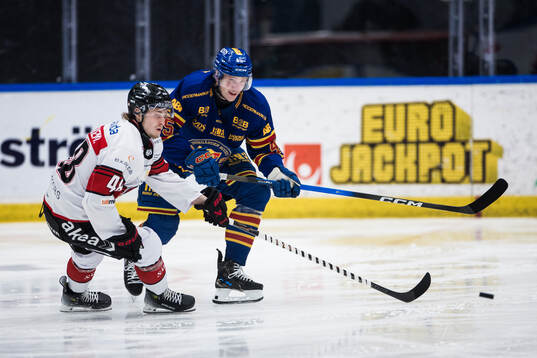 Malmö Redhawks Lauri Pajuniemi och Djurgårdens Hugo Blixt