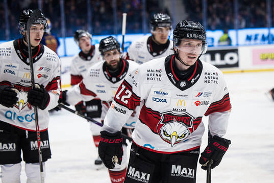 Malmö Redhawks Linus Öberg jublar
