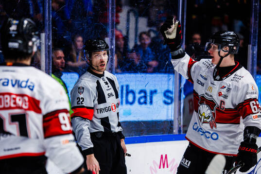 Domare Andreas Harnebring och Malmö Redhawks Fredrik