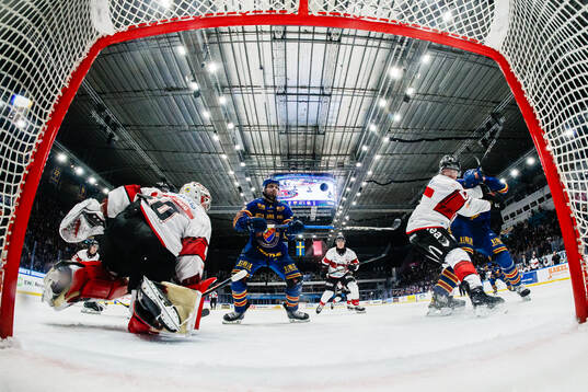 Malmö Redhawks målvakt Oskar Blomgren och Djurgårdens