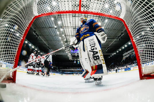 Djurgårdens målvakt Magnus Hellberg deppar