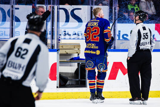 Djurgårdens Colby Sissons blir utvisad