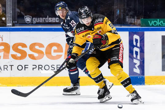 Linköpings Jakub Vrana och Luleås Markus Nurmi